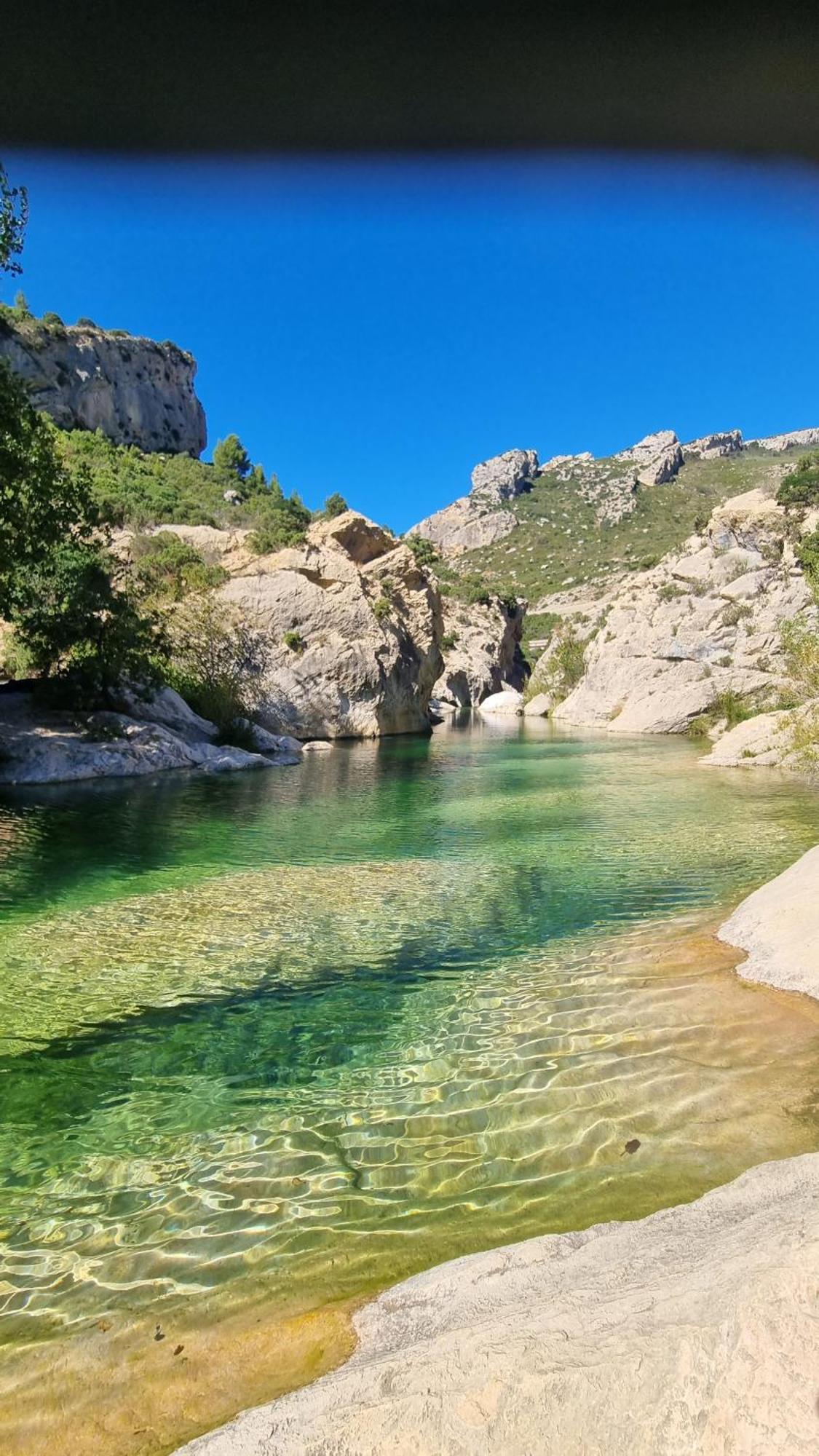 Gite De La Confluence Padern Bagian luar foto